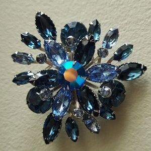 Vintage Blue Rhinestone Floral Burst Brooch
